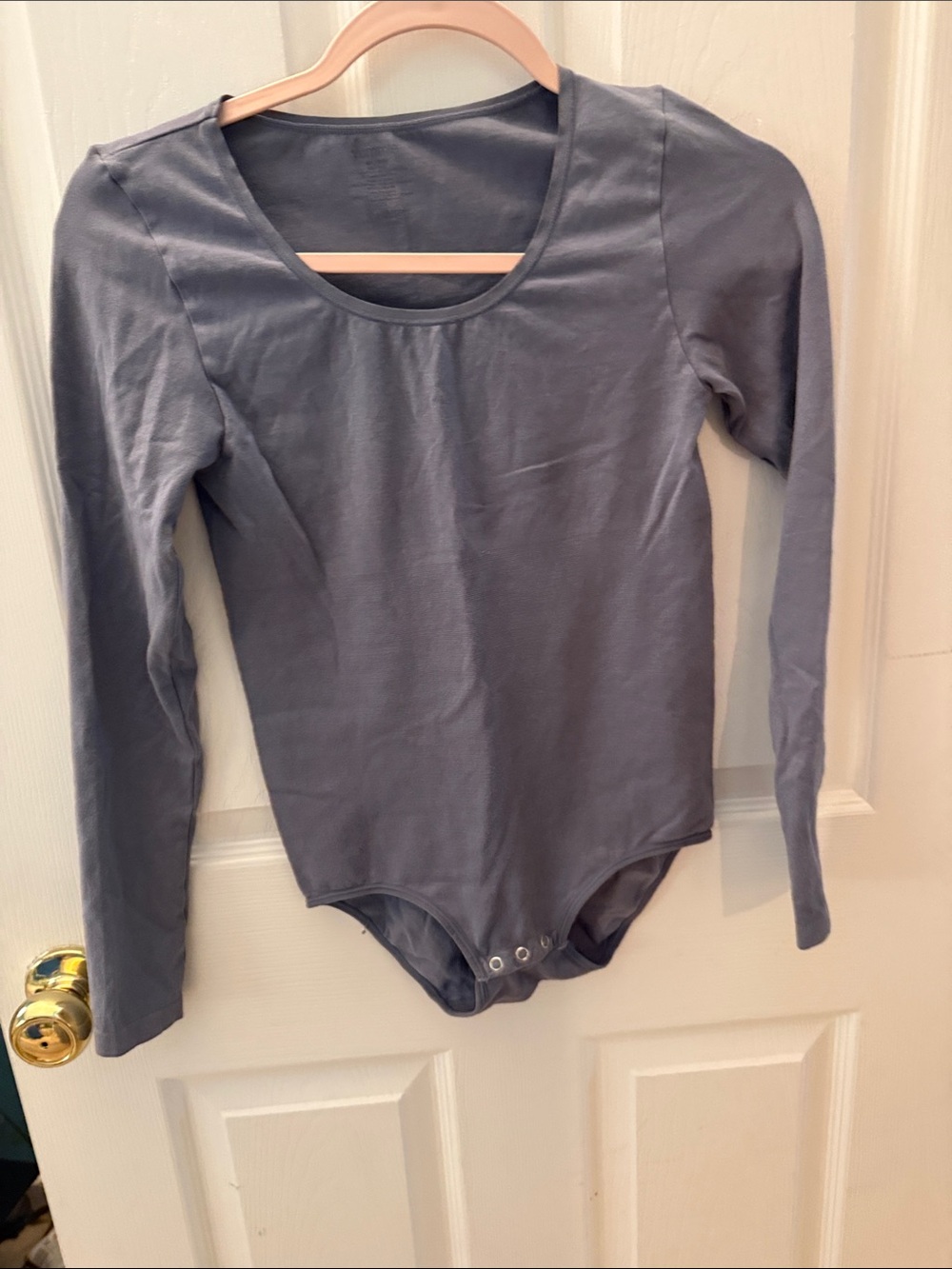 Long-Sleeve Women’s Scoop Neck Bodysuit - Gray